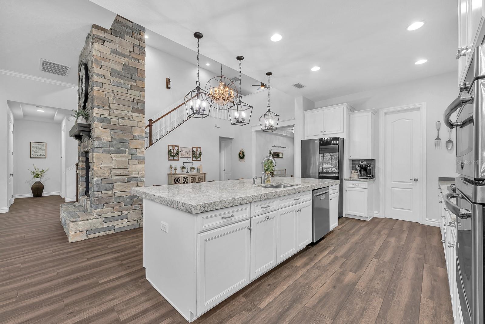 5202 ALAFIA FALLS DR