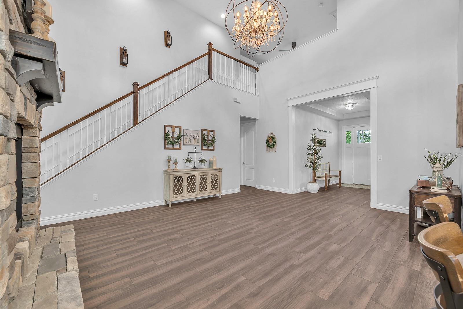 5202 ALAFIA FALLS DR