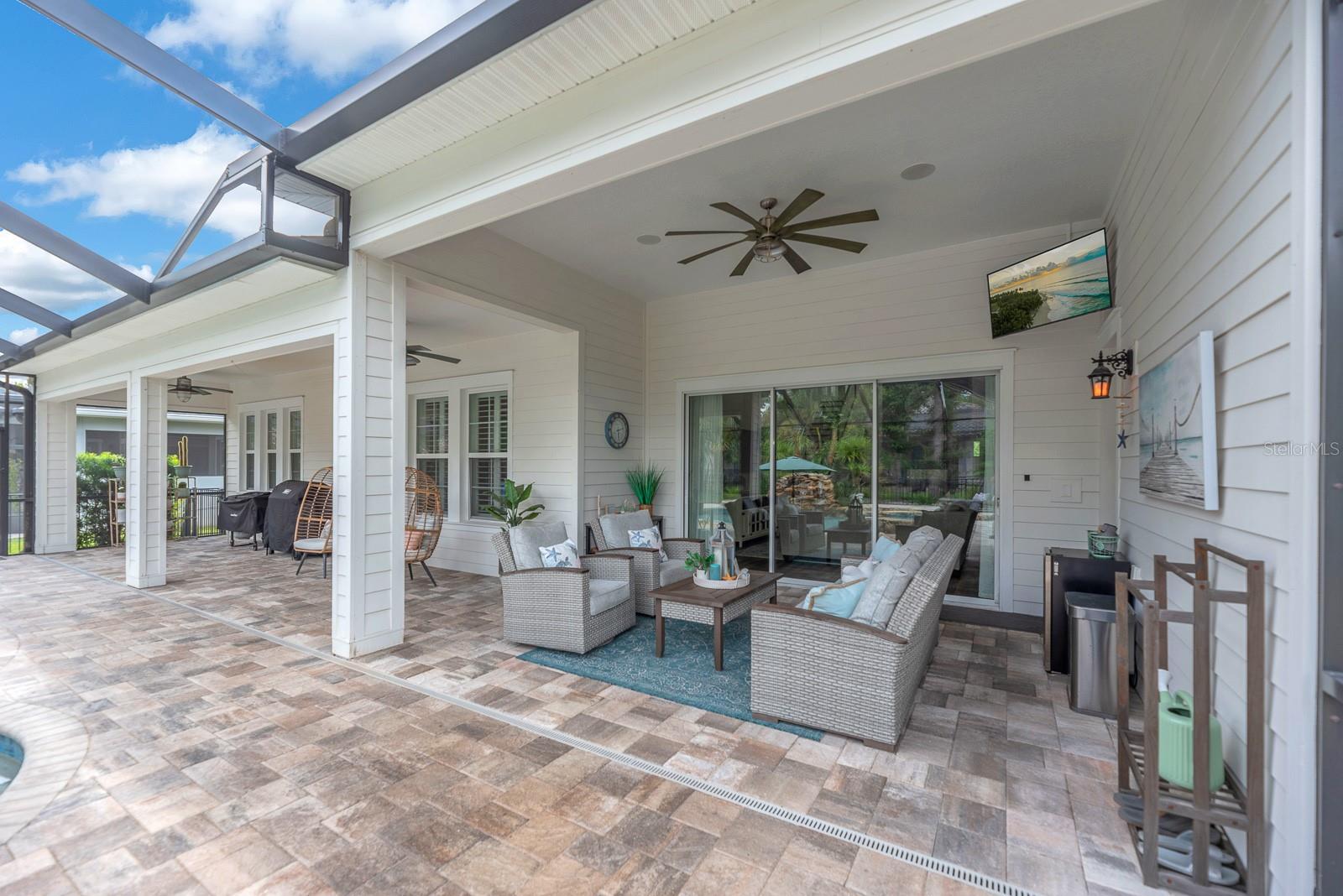 5202 ALAFIA FALLS DR