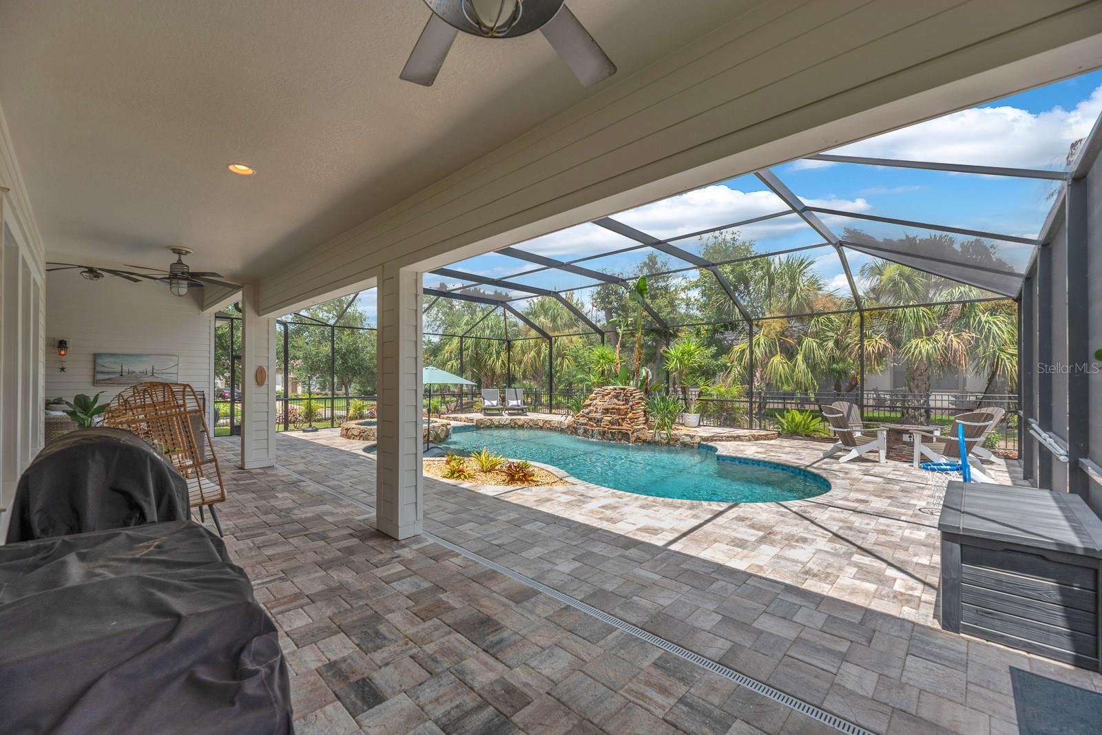 5202 ALAFIA FALLS DR