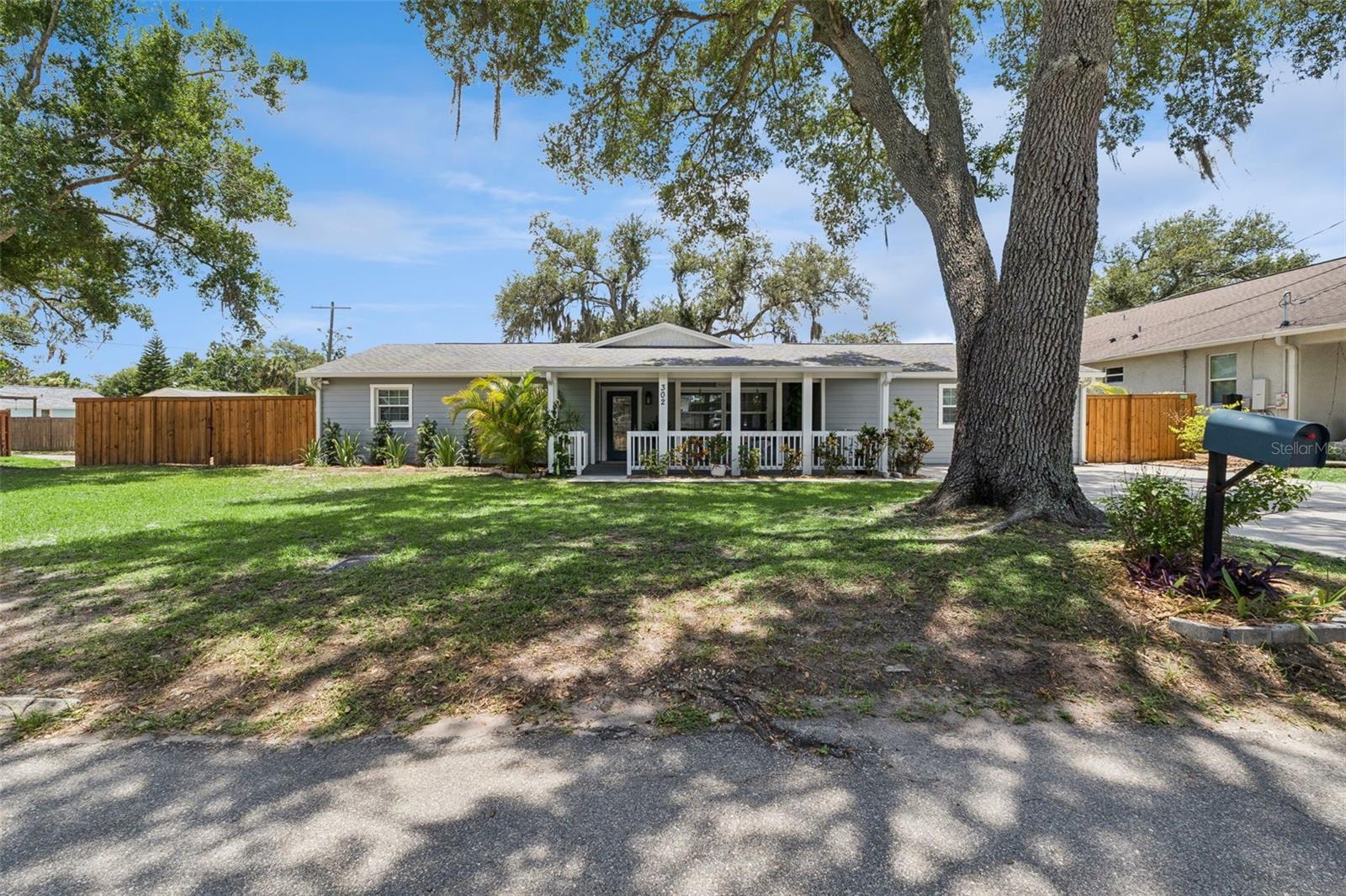 302 W Comanche Ave, Tampa