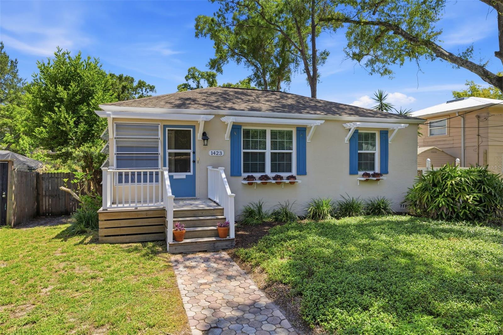1423 E Henry Ave, Tampa