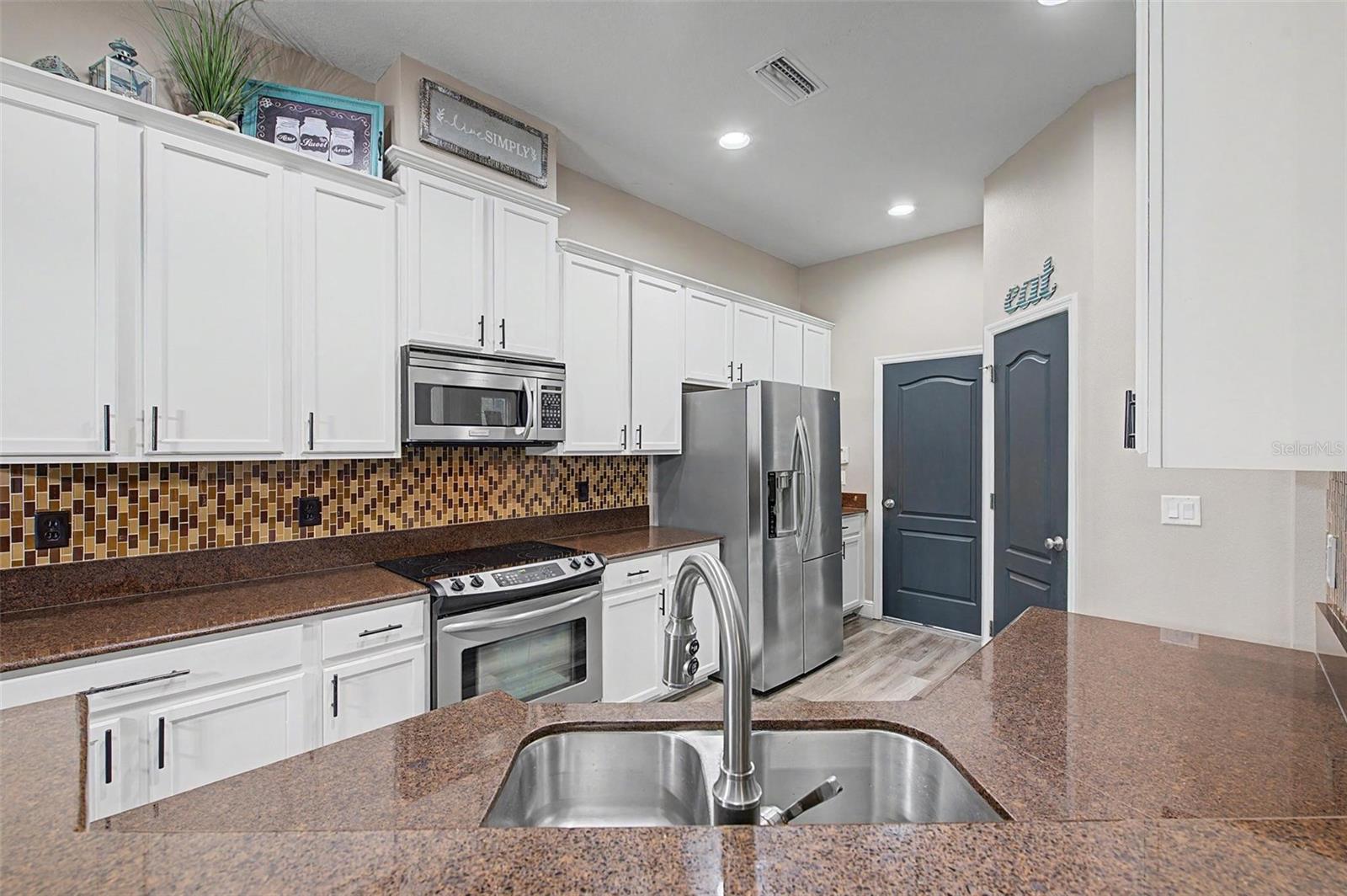 2622 RED FERN DR