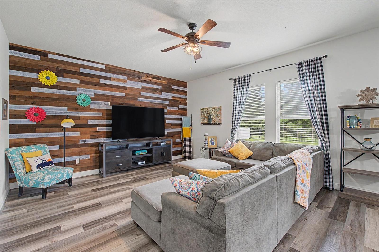2622 RED FERN DR