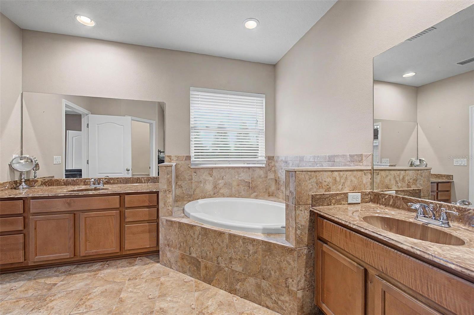 2622 RED FERN DR