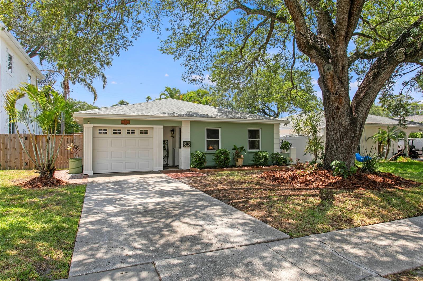 508 Columbia Dr, Tampa
