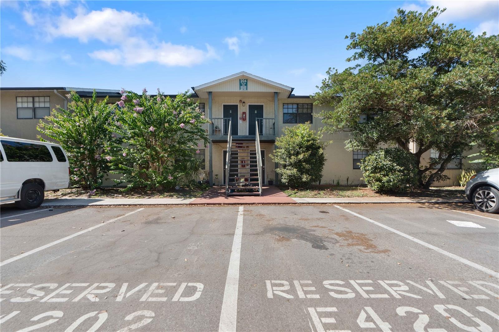 204 Pine Tulip Ct #201, Tampa