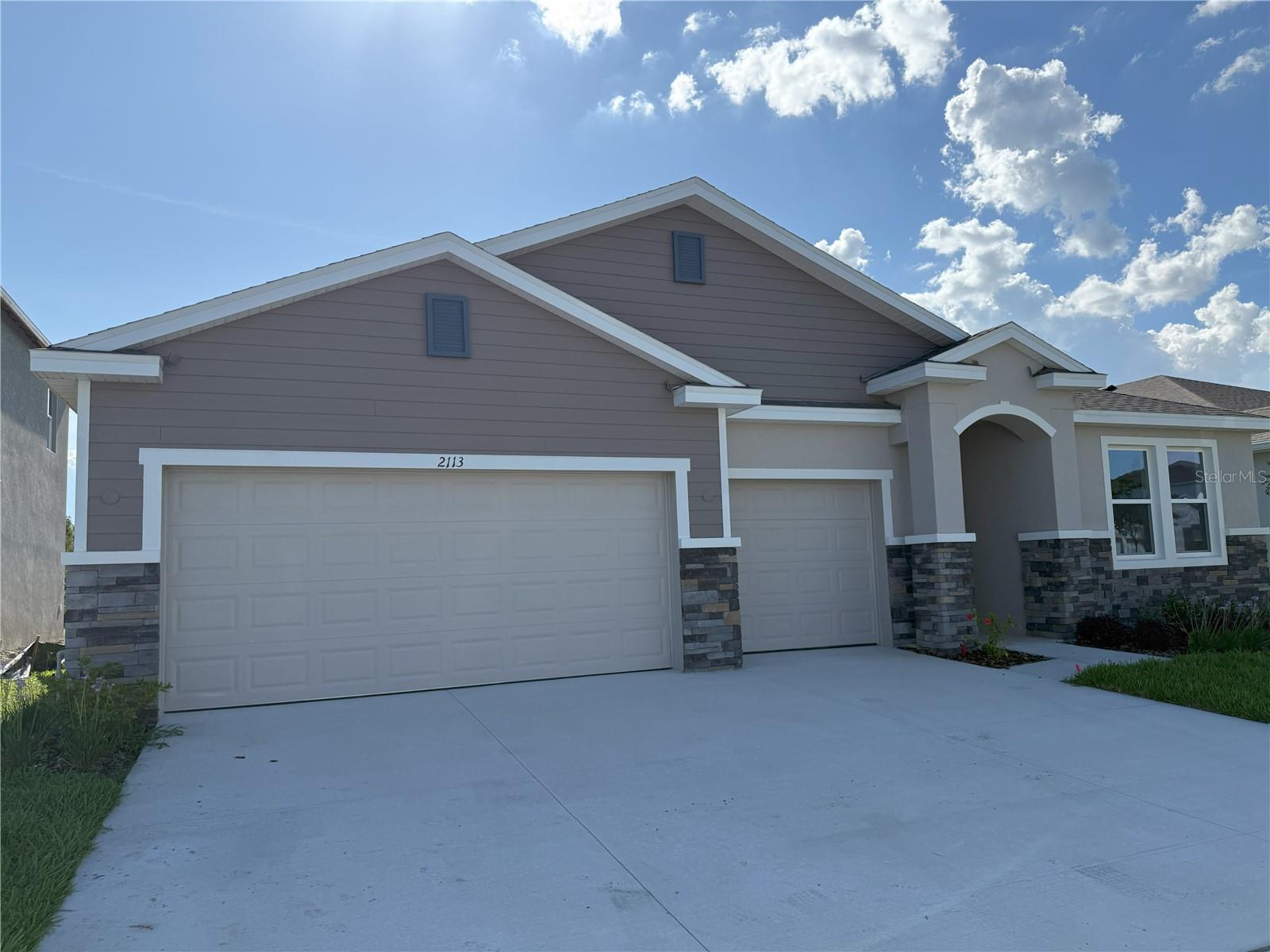 2113 Warren Acres Blvd, Wesley Chapel