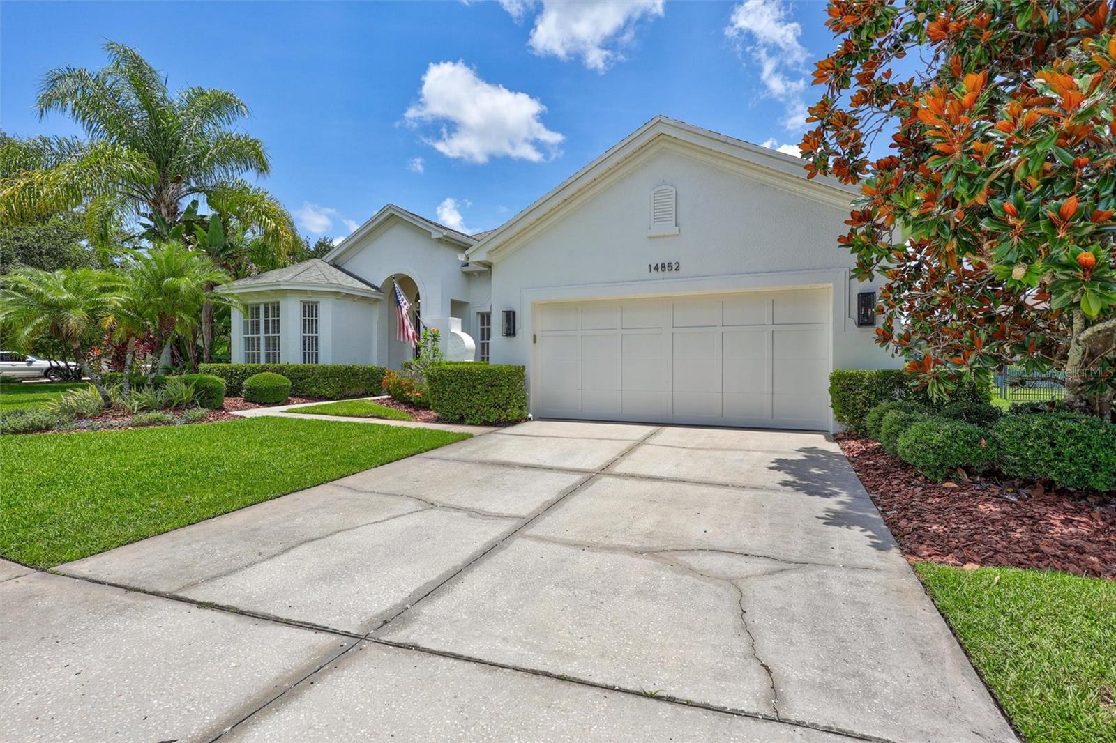 14852 Tudor Chase Dr, Tampa