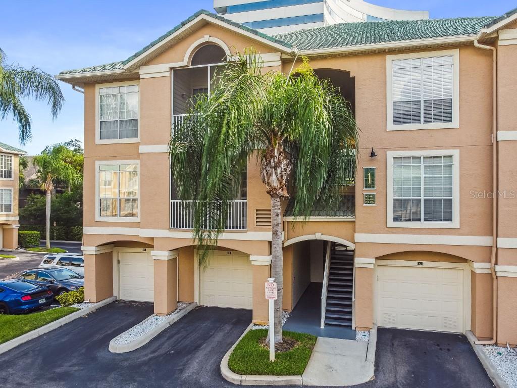 1201 Bay Club Cir, Tampa