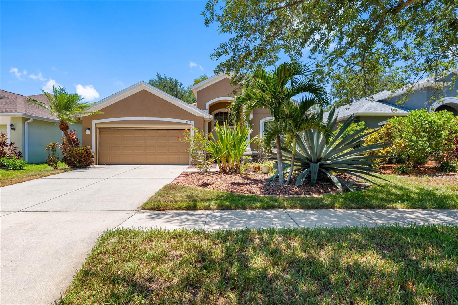 5335 Clover Mist Dr, Apollo Beach