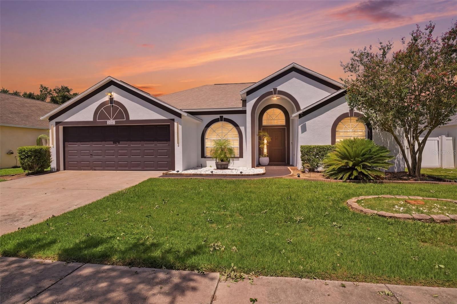 2210 Towering Oaks Cir, Seffner