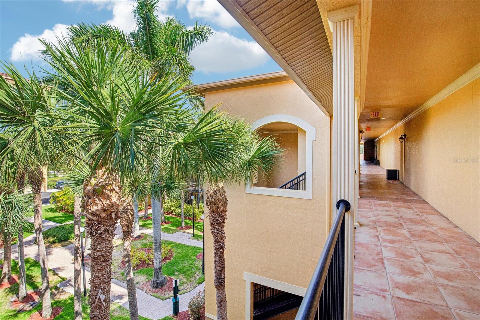 4333 Bayside Village Dr #322, Tampa