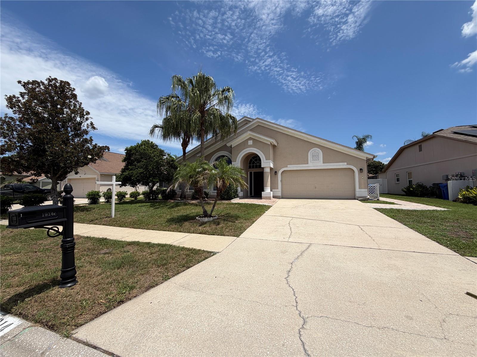 1914 Leichester St, Valrico