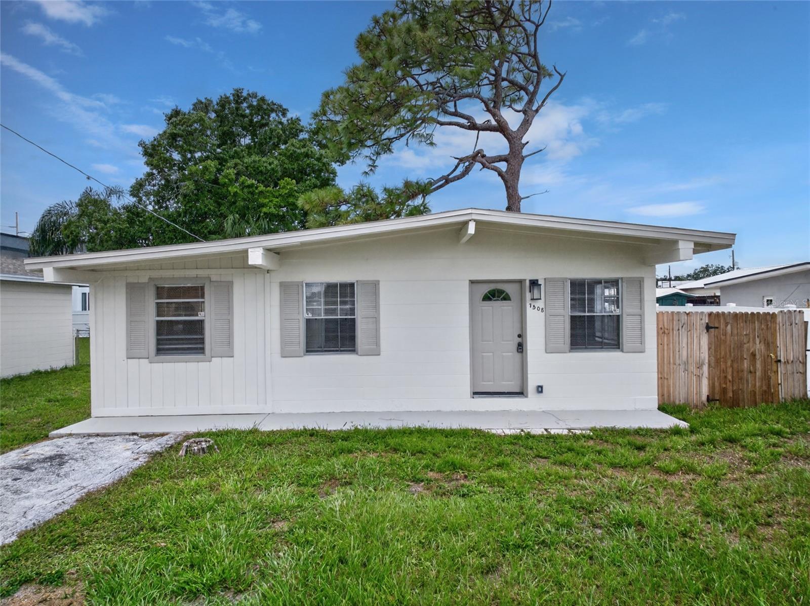 7508 N Thatcher Ave, Tampa