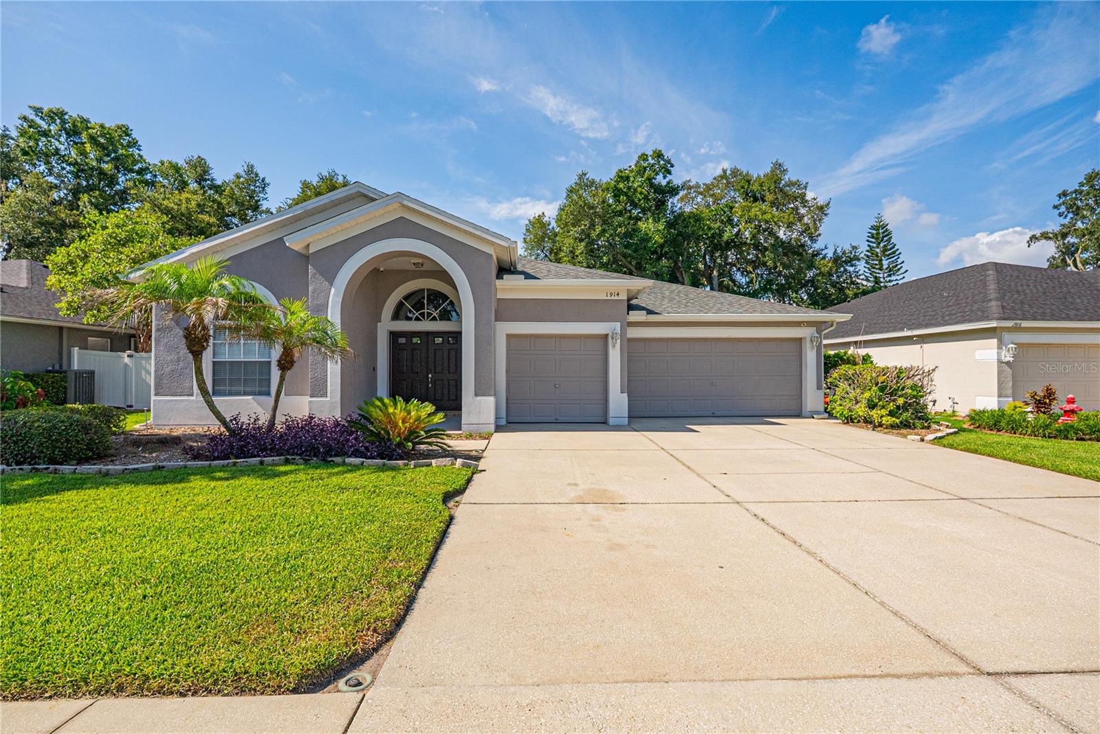 1914 Samantha Ln, Valrico