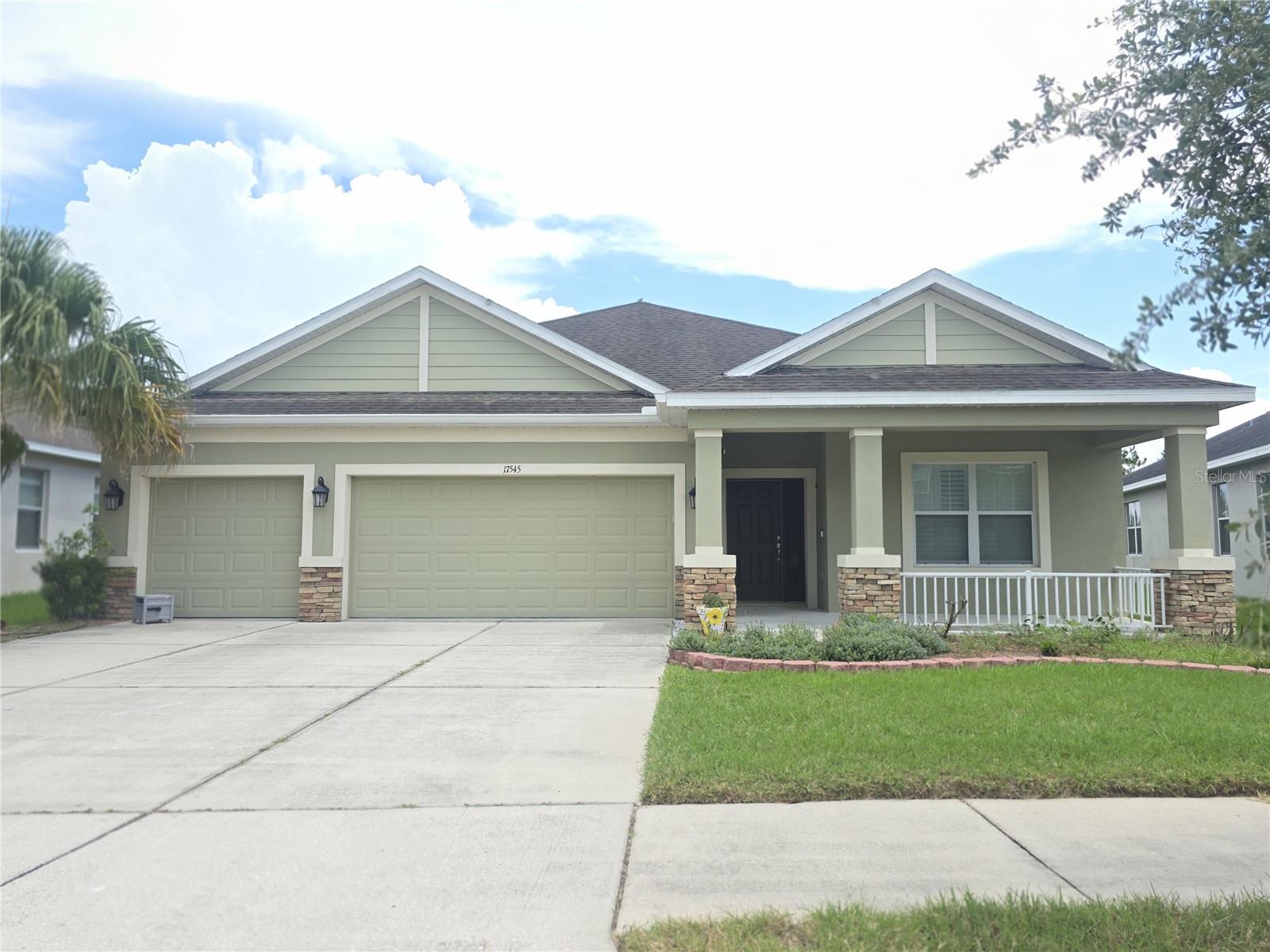 17545 Buckingham Garden Dr, Lithia