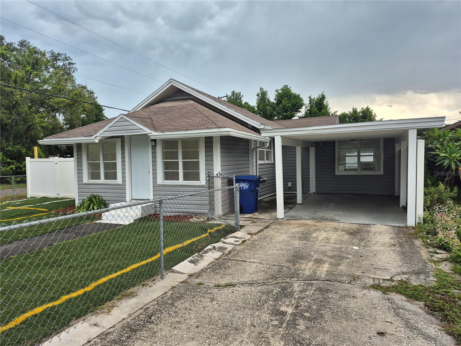 1402 E Bougainvillea Ave, Tampa