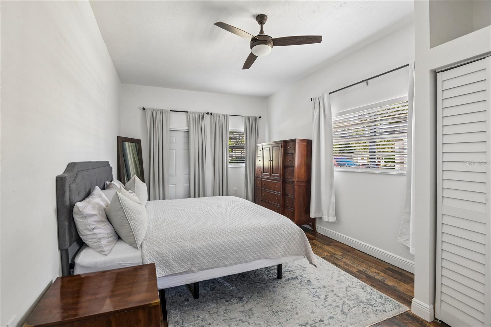 201 REDWOOD AVE