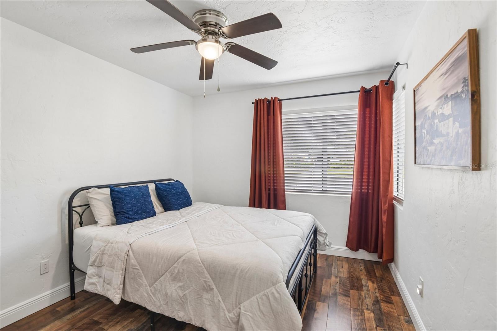 201 REDWOOD AVE