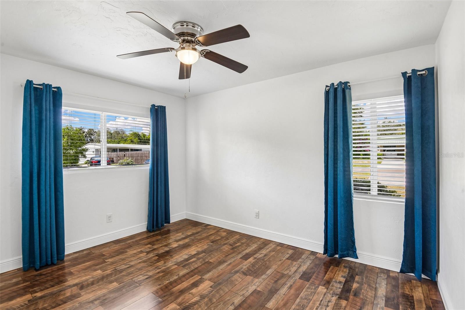 201 REDWOOD AVE