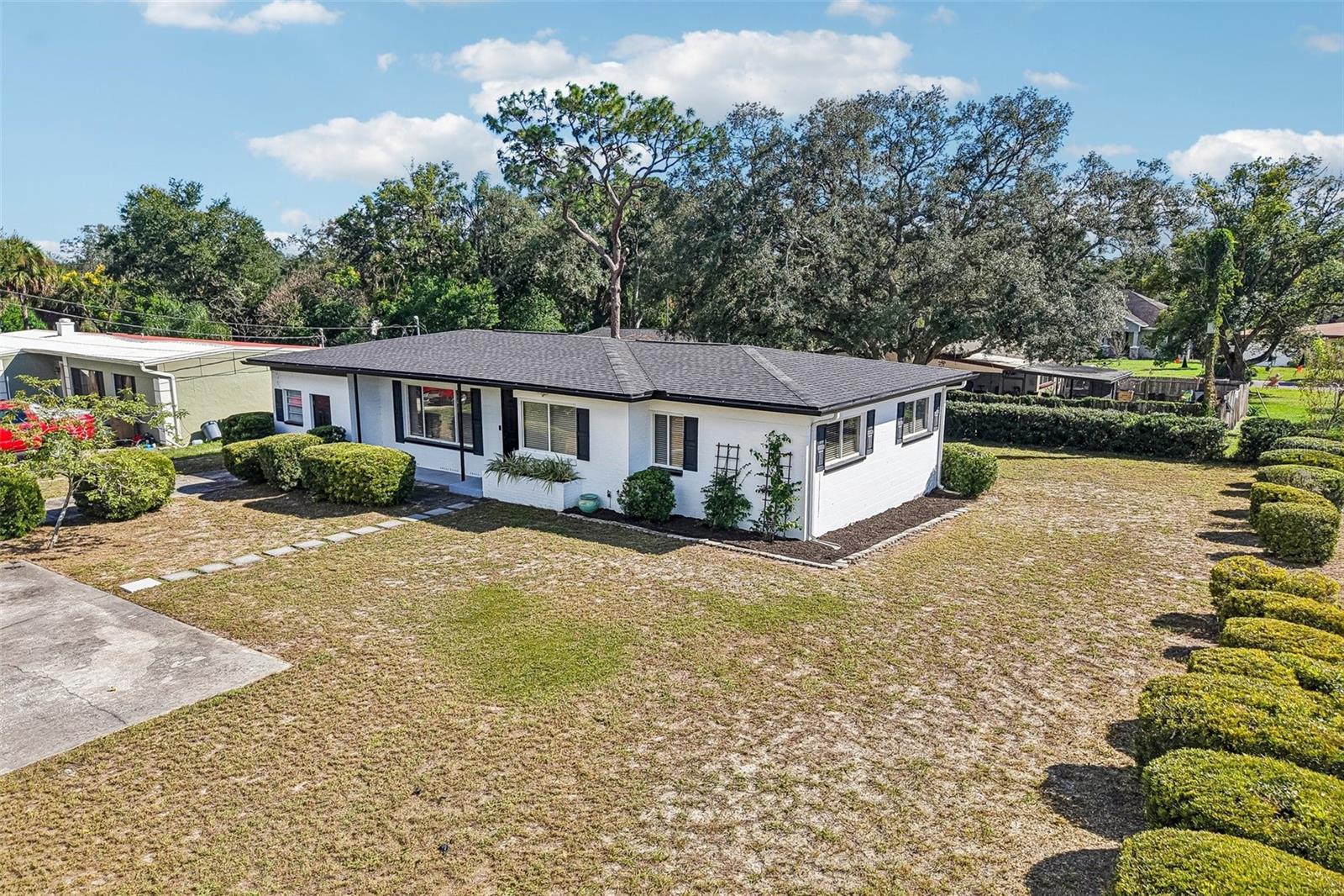201 REDWOOD AVE