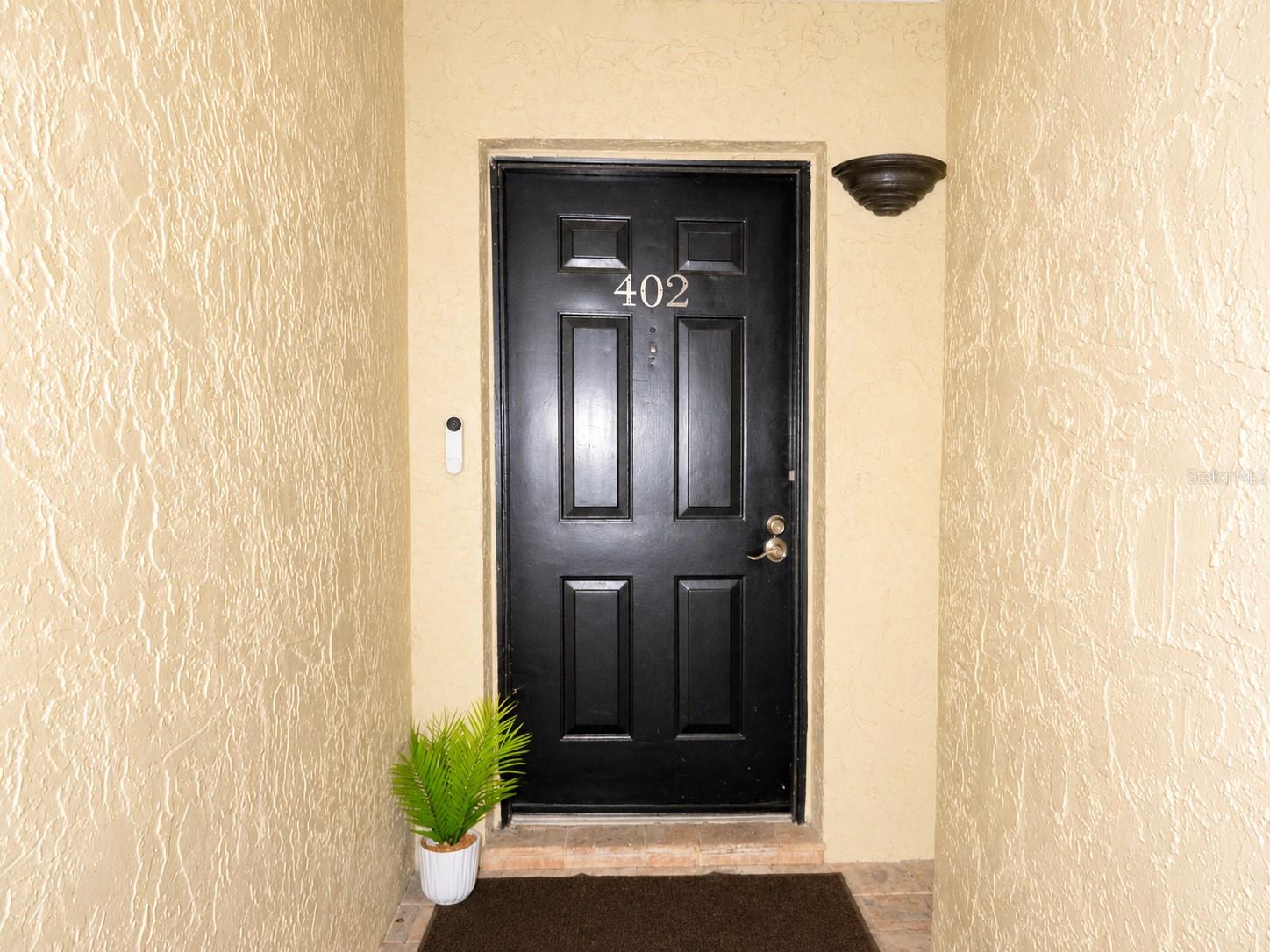 6301 58th St N #402, Pinellas Park