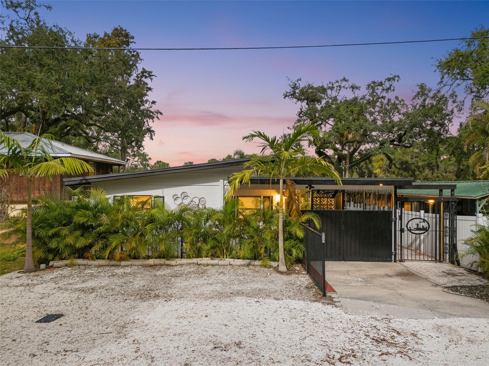 308 E Hollywood St, Tampa
