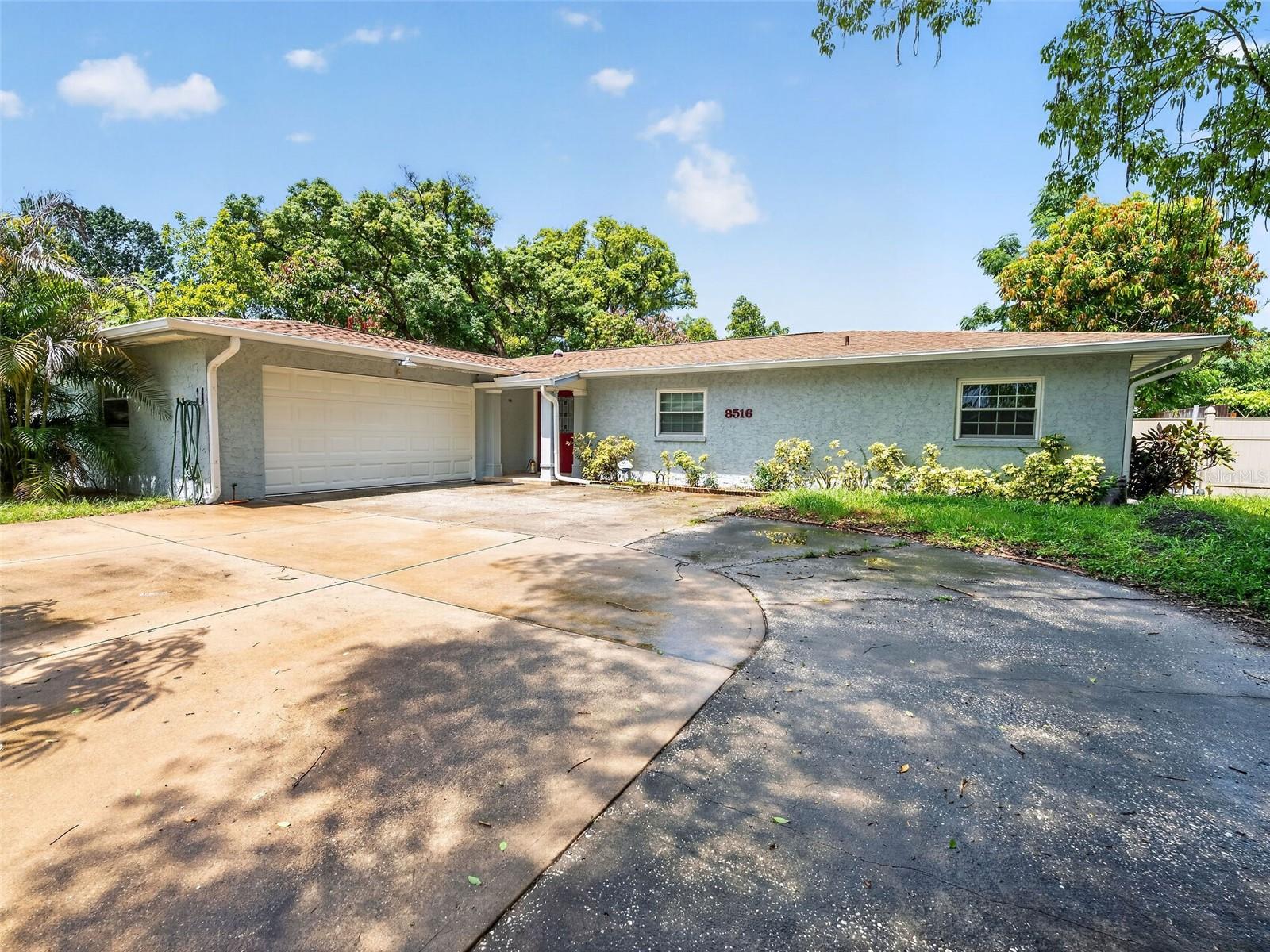 8516 Twin Lake Blvd, Tampa