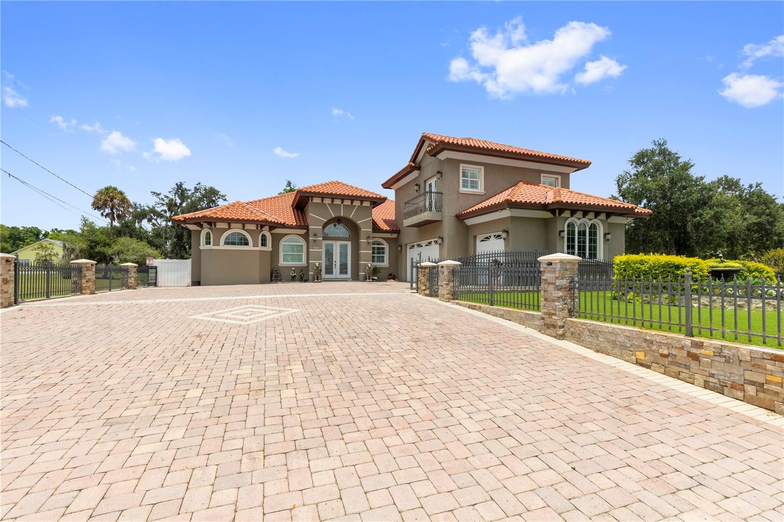 2101 W Bearss Ave, Tampa