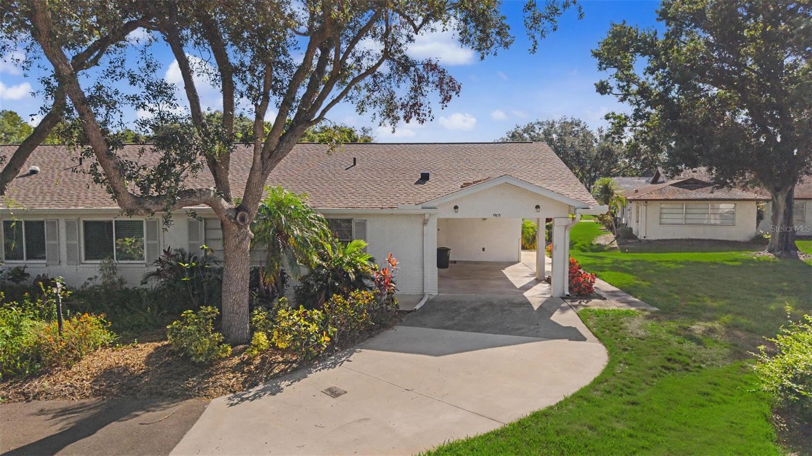 1905 Hanson Ct #305, Sun City Center