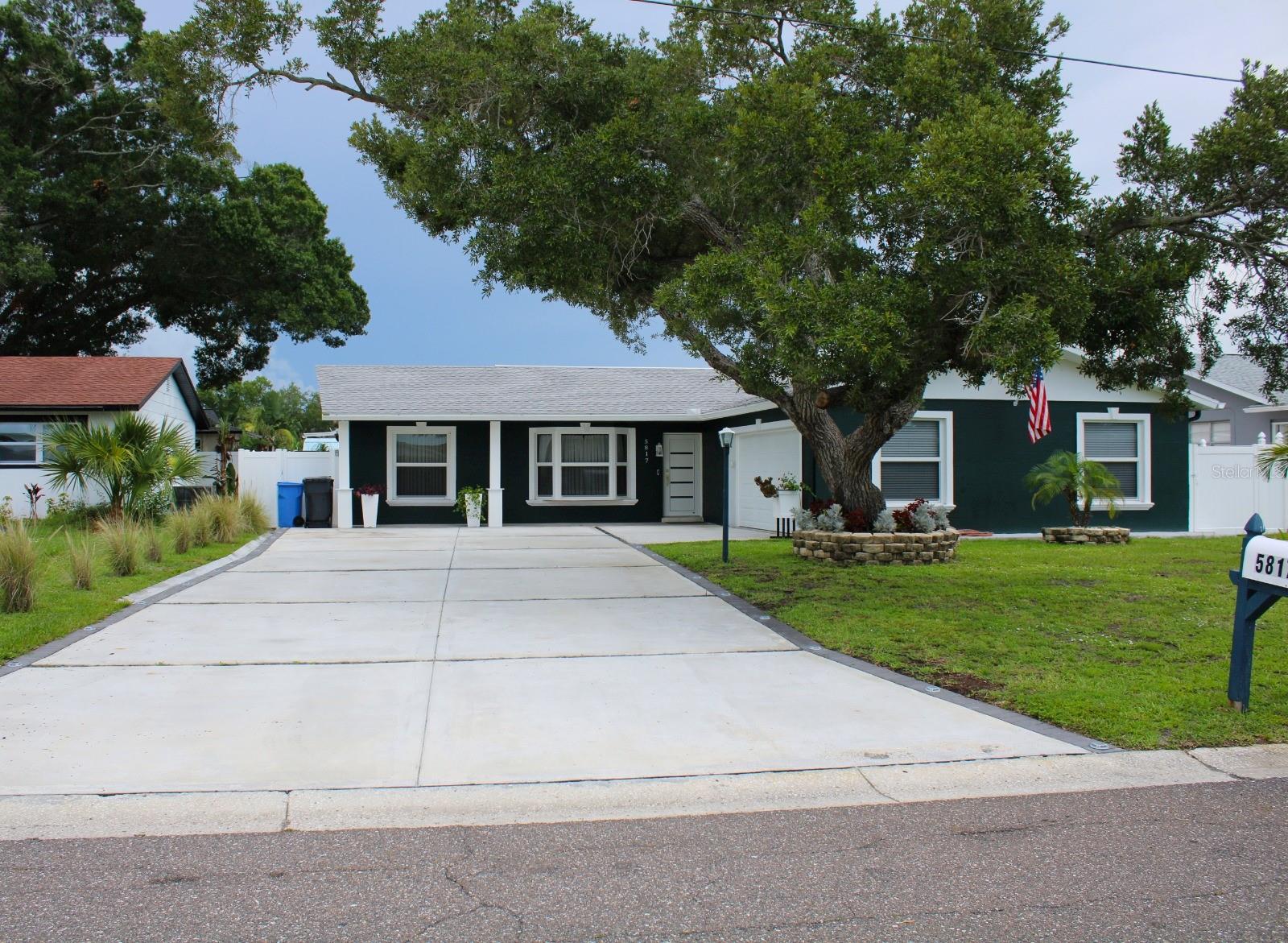 5817 Tampa Shores Blvd, Tampa