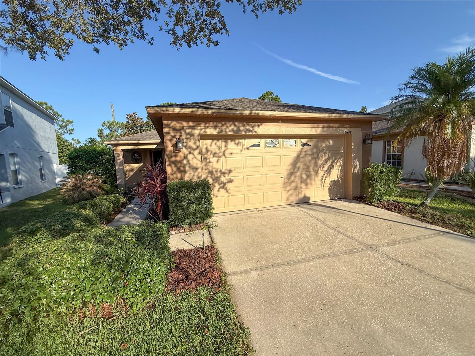 10608 Navigation Dr, Riverview