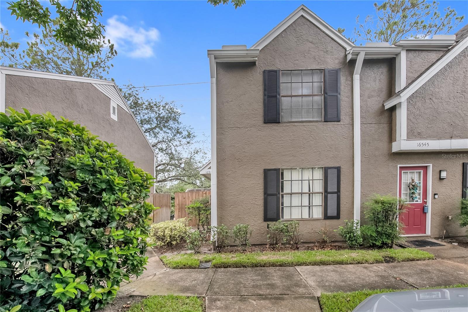 16547 Lake Brigadoon Cir, Tampa