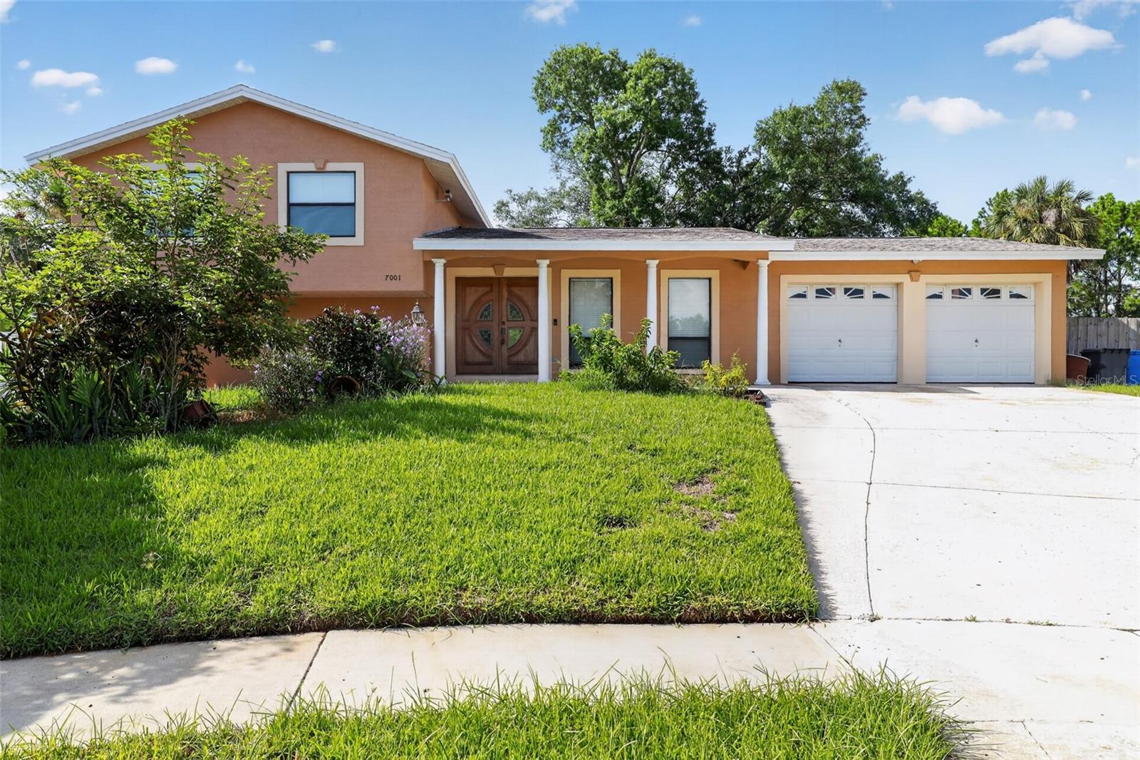7001 Baywood Ct, Tampa