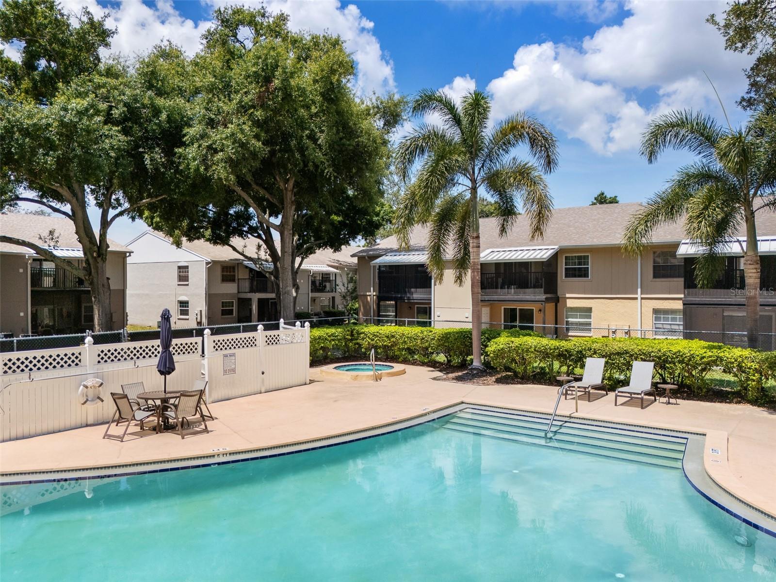 3812 N Oak Dr #m72, Tampa
