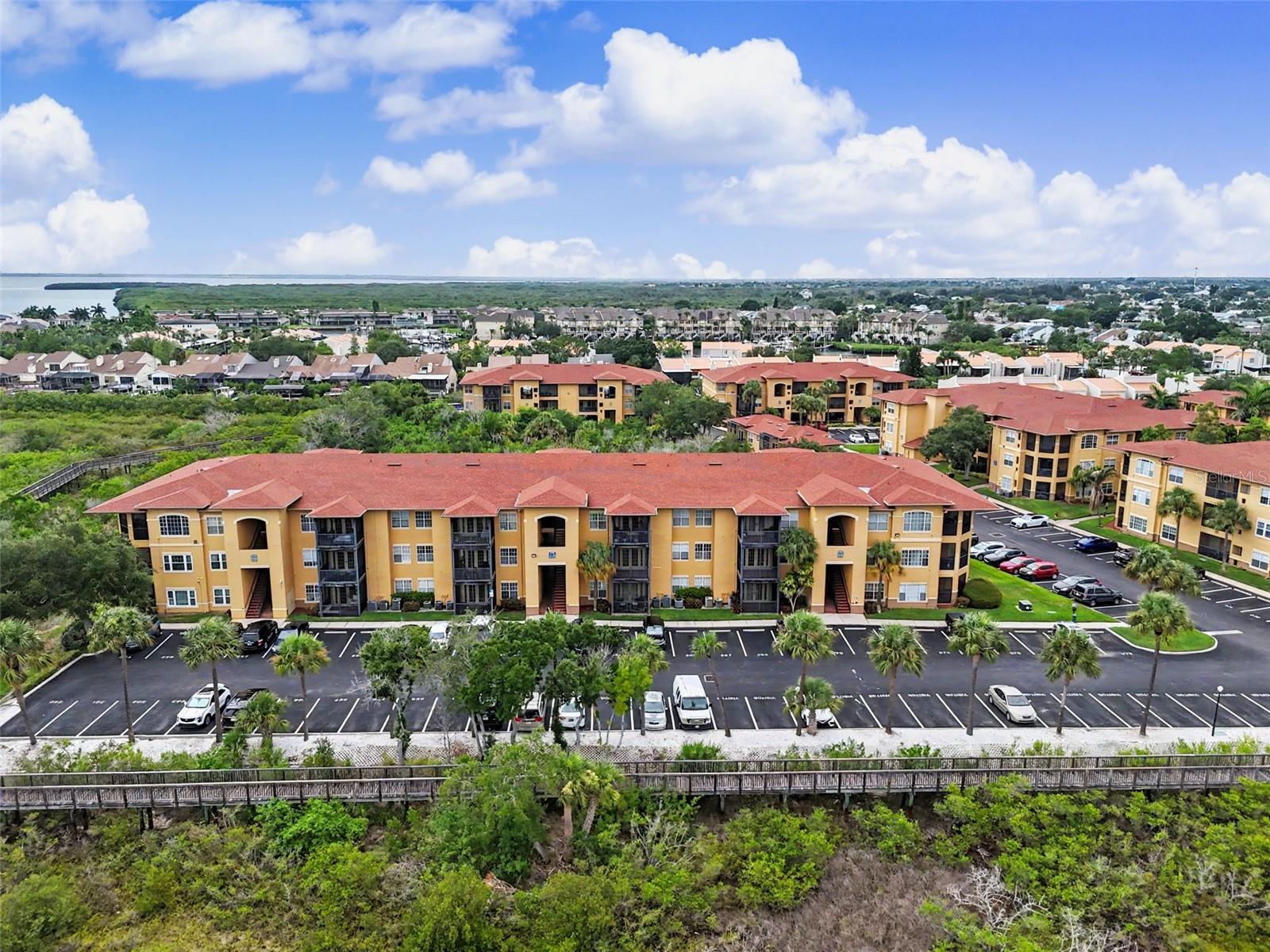 4306 Bayside Village Dr #301, Tampa
