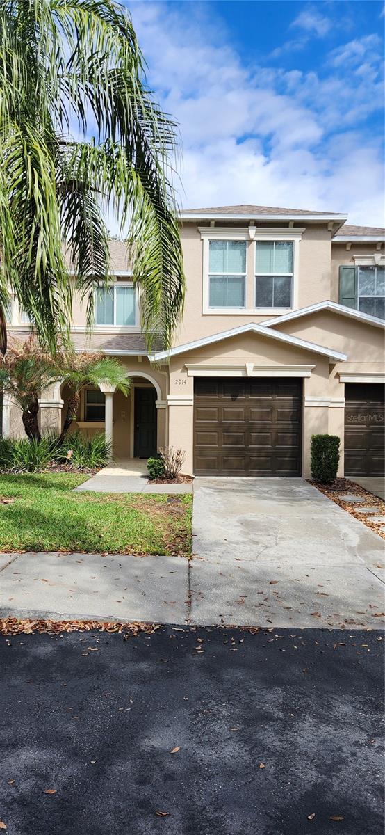 2914 Royal Tuscan Ln, Valrico