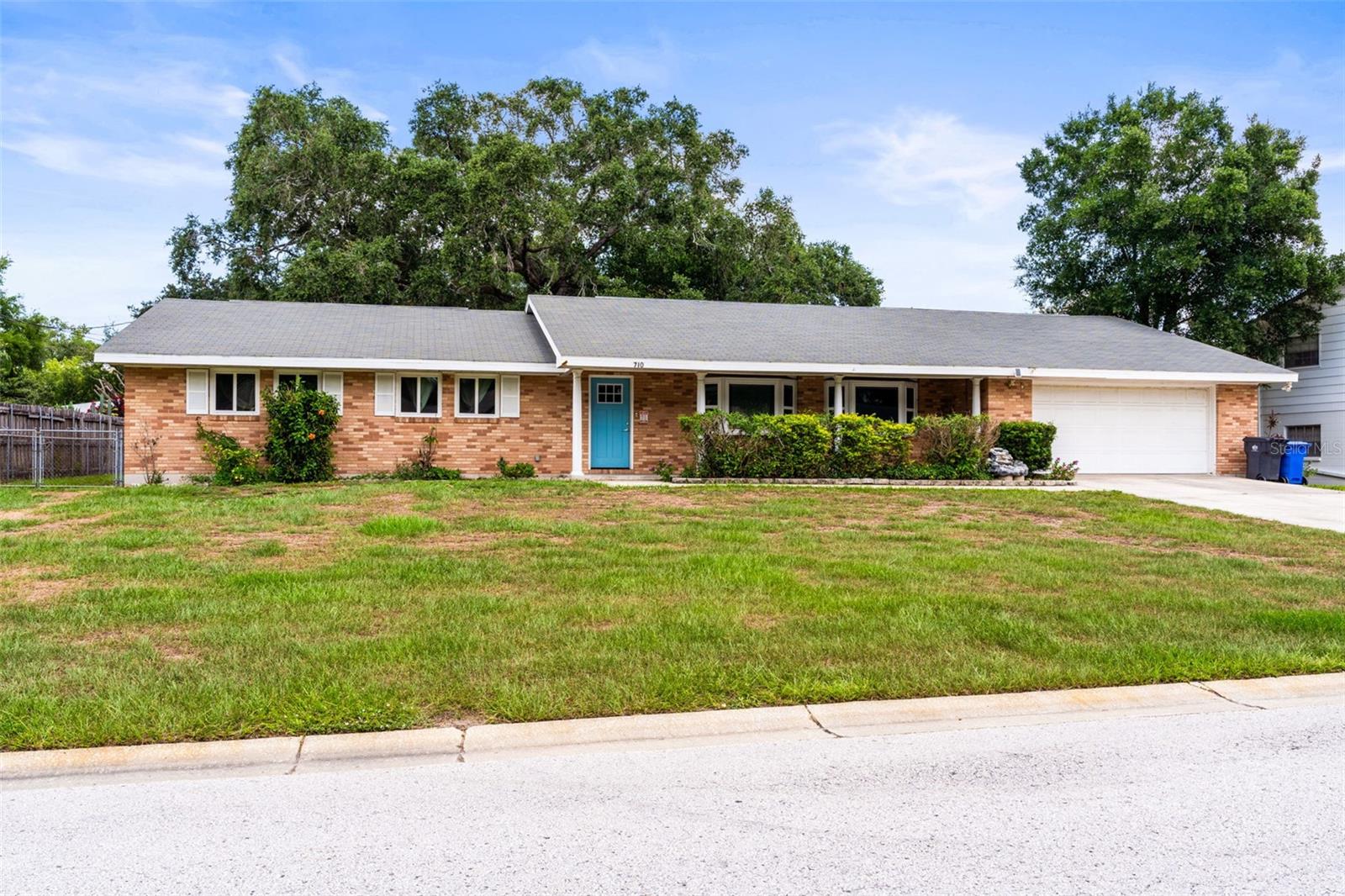 710 Debra Lynne Dr, Brandon