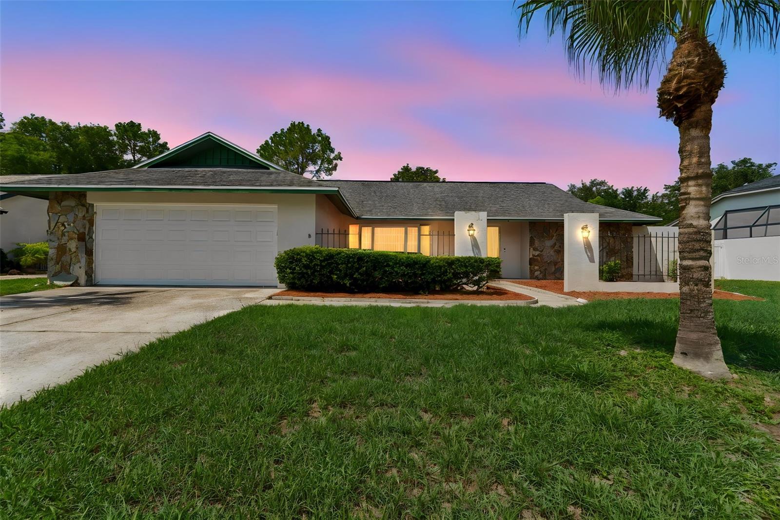 9237 Pebble Creek Dr, Tampa