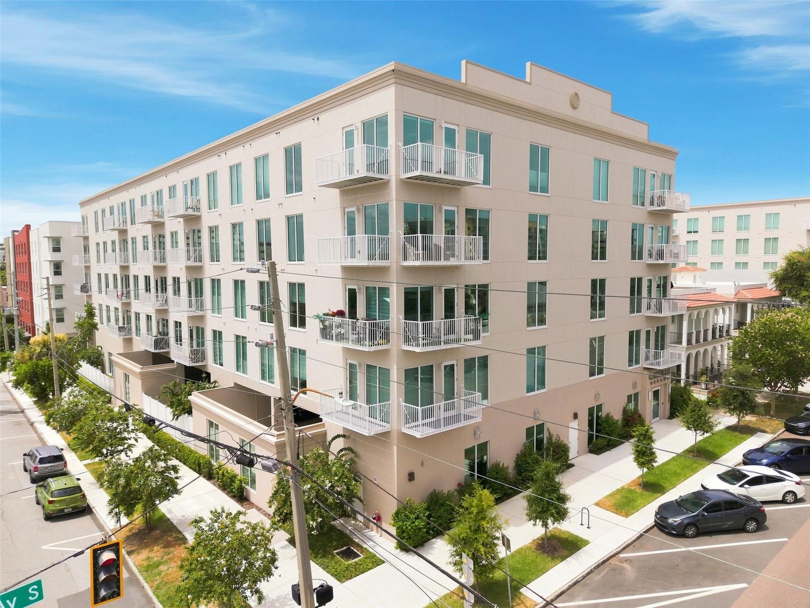 600 3rd Ave S #302, St Petersburg