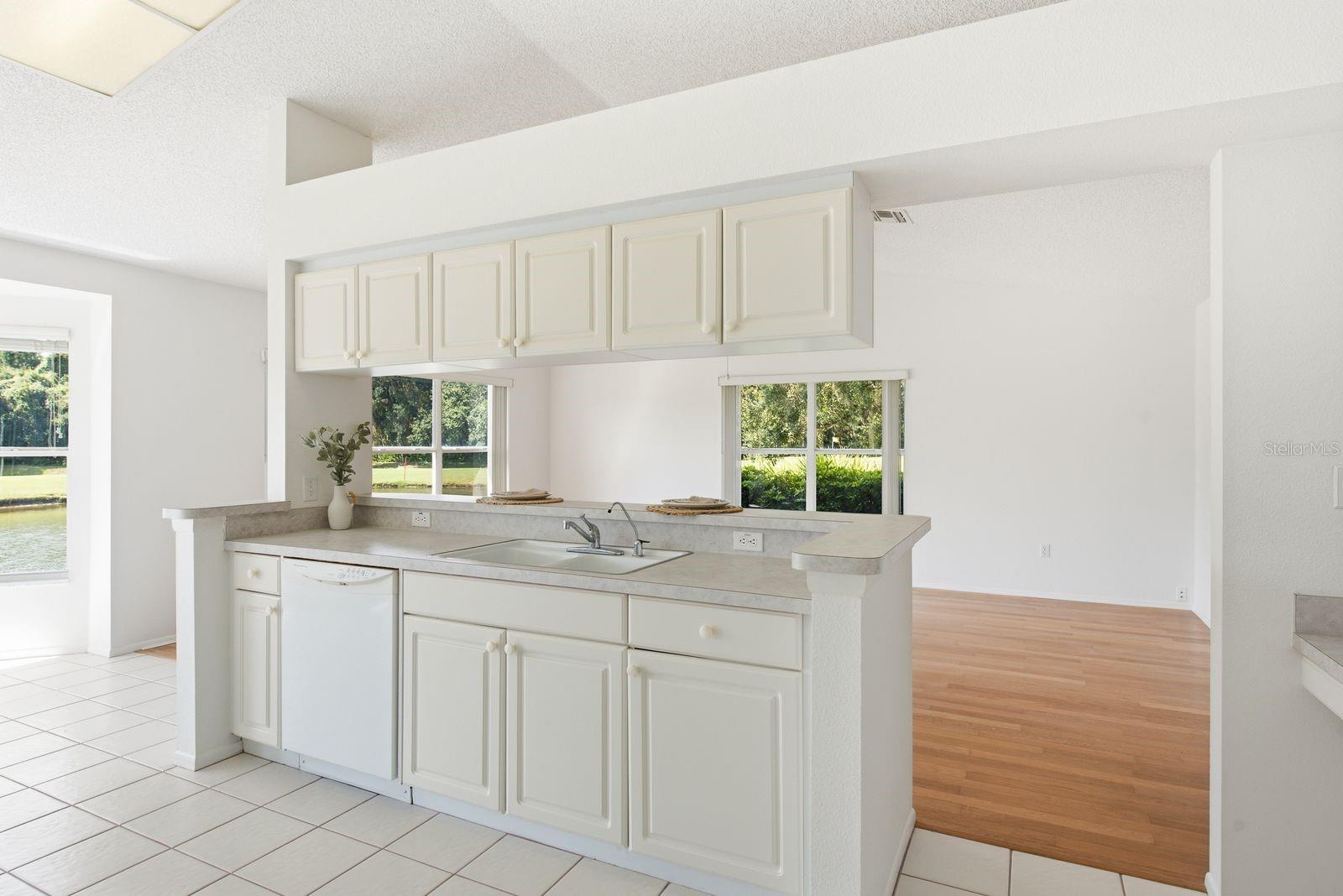 6639 SUN POINT CT