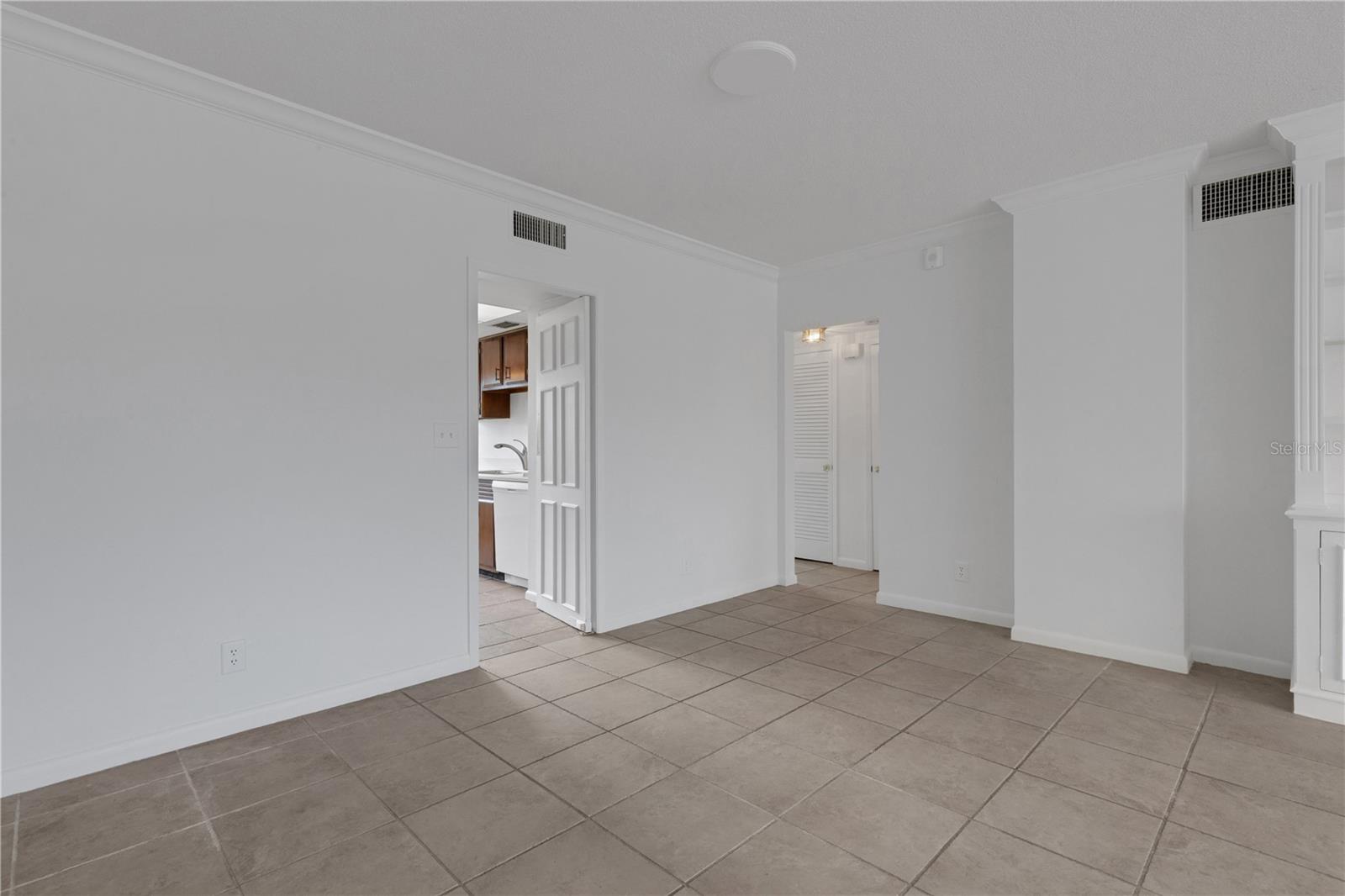 2403 S ARDSON PL #402B