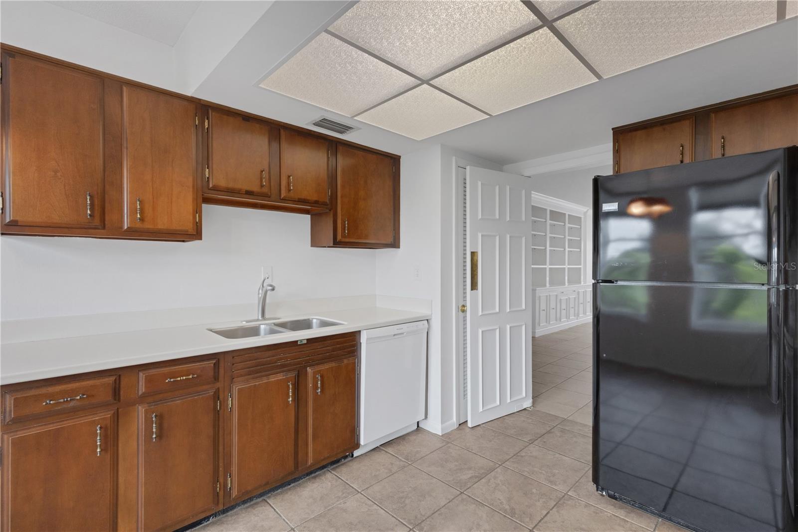 2403 S ARDSON PL #402B