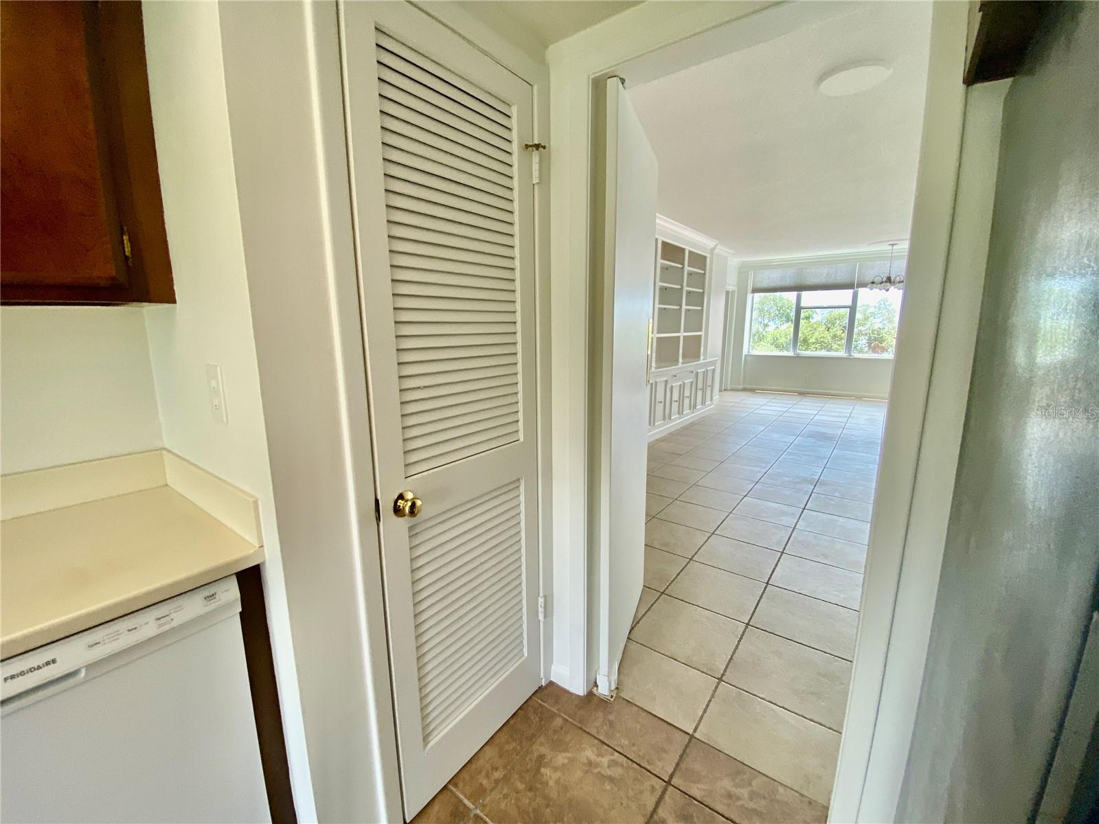 2403 S ARDSON PL #402B