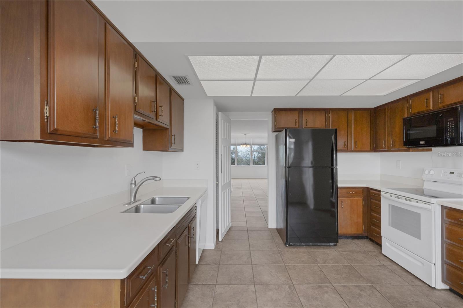 2403 S ARDSON PL #402B