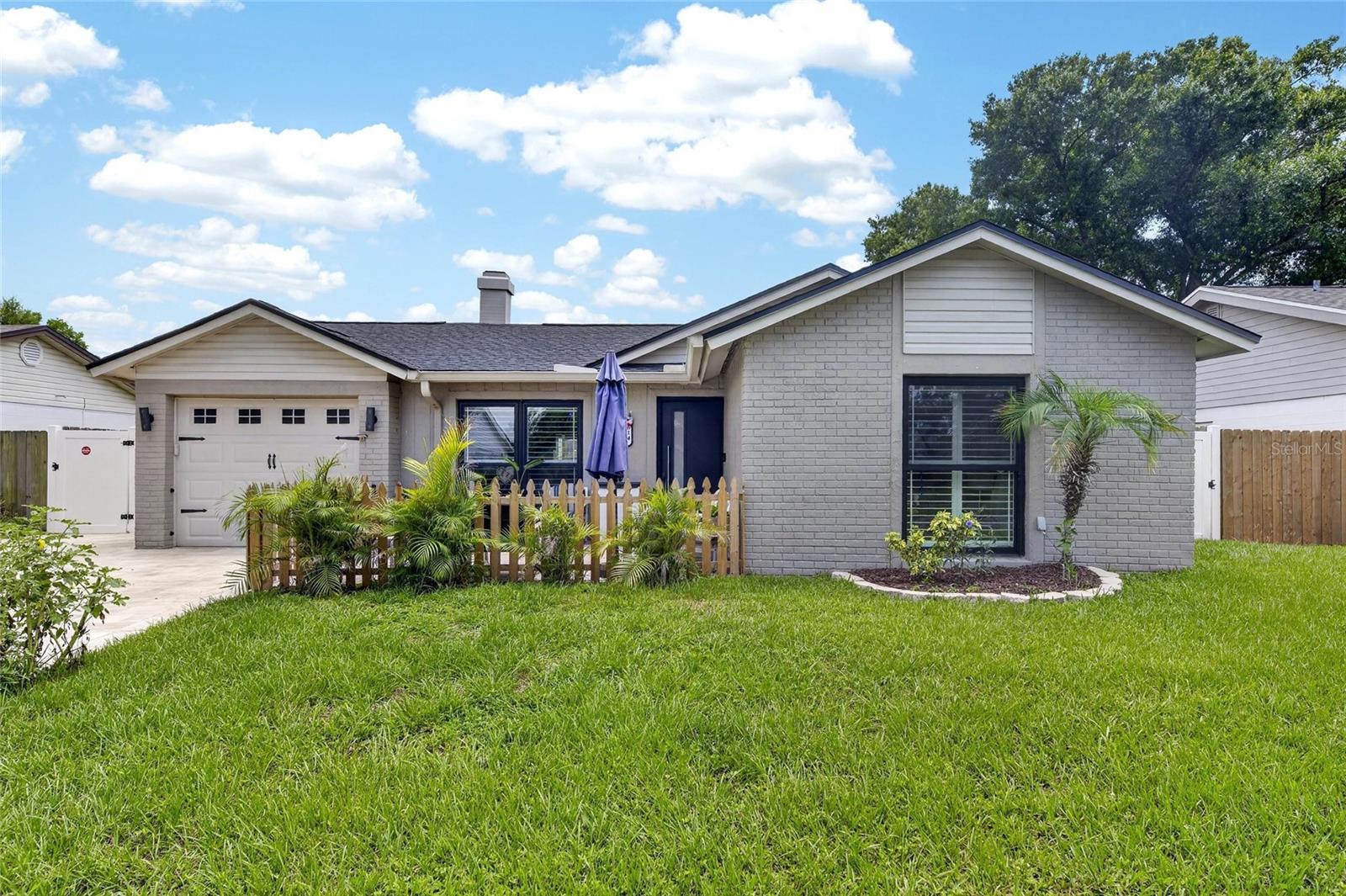 614 Stillview Cir, Brandon