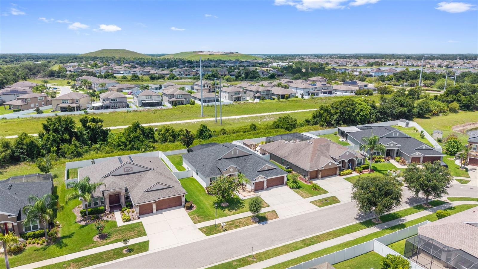 13627 ARTESA BELL DR
