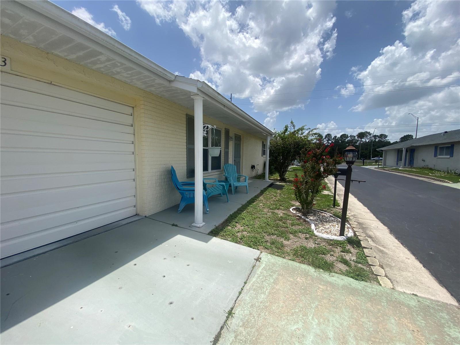 703 Huxley Pl, Sun City Center