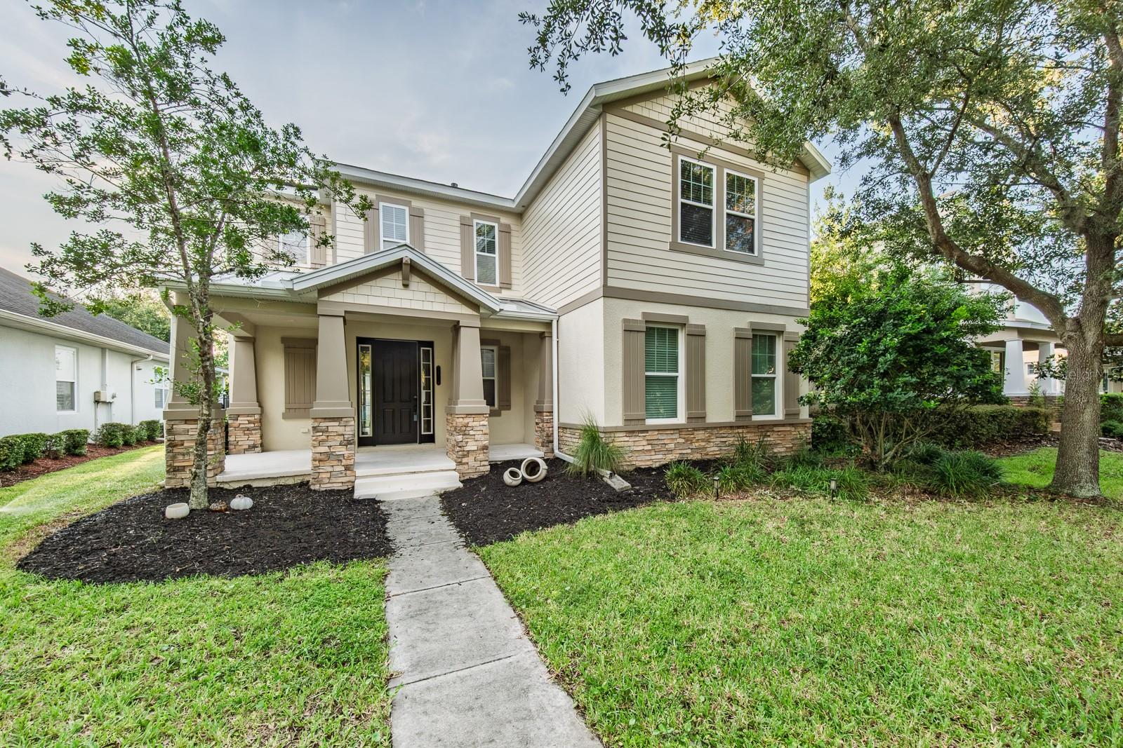 7912 Hampton Lake Dr, Tampa